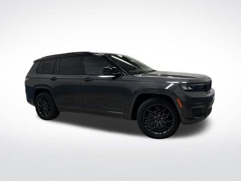 Used 2025 Jeep Grand Cherokee L Summit image 46