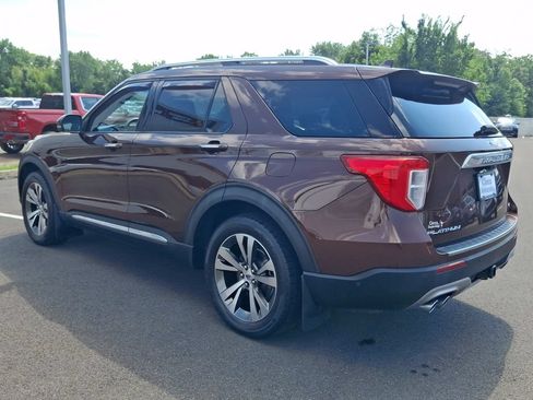Used 2020 Ford Explorer Platinum w/ Premium Technology Package AWD/4WD image 8