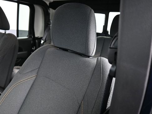 Used 2024 Jeep Gladiator Sport image 14