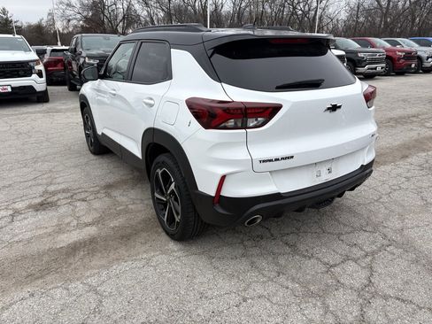 Certified 2023 Chevrolet TrailBlazer RS w/ Convenience Package image 1