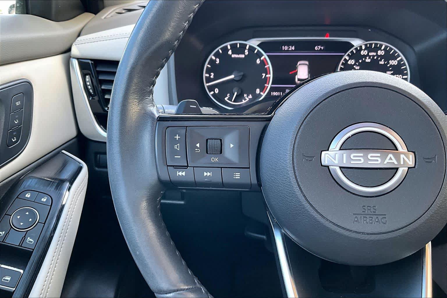 Used 2023 Nissan Rogue SL w/ SL Premium Package FWD image 21
