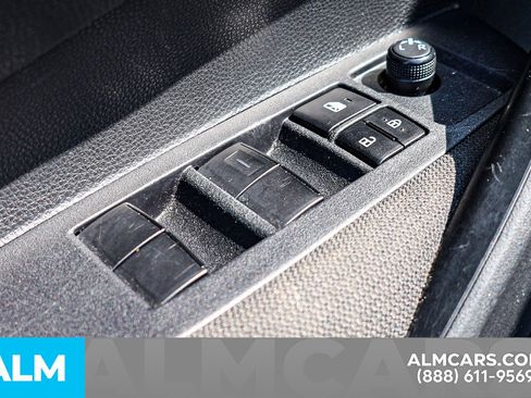 Used 2023 Toyota Corolla LE image 47