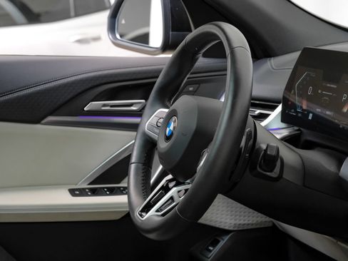 Used 2026 BMW X2 xDrive28i AWD/4WD image 18