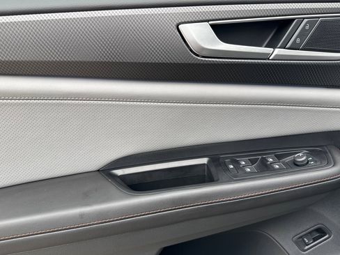 New 2025 Volkswagen Atlas Peak Edition SE image 11