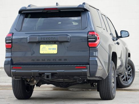Used 2025 Toyota 4Runner SR5 RWD image 5