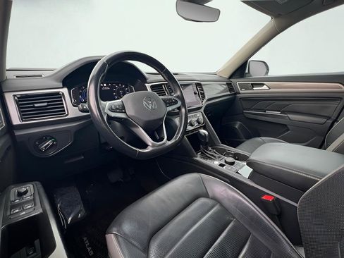 Used 2021 Volkswagen Atlas SEL Premium image 15