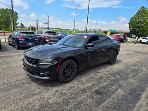 Used 2016 Dodge Charger SXT w/ AWD Plus Group image 3