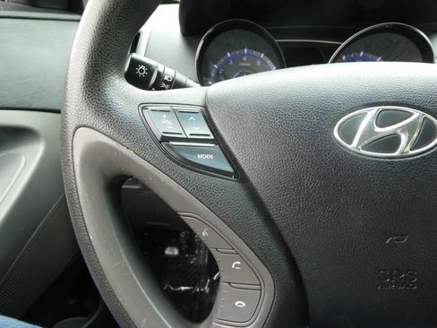 Used 2013 Hyundai Sonata GLS w/ Popular Equipment Pkg FWD image 11