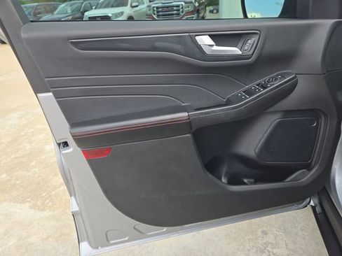 Used 2023 Ford Escape ST-Line w/ Tech Pack #1 FWD image 10