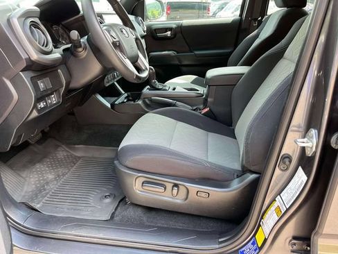 Used 2021 Toyota Tacoma 2WD Double Cab image 26