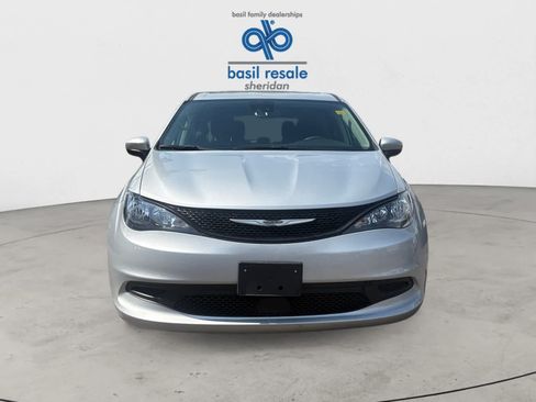 Used 2023 Chrysler Voyager LX FWD image 7