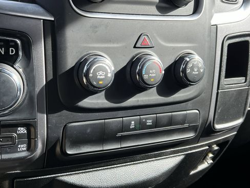 Used 2024 RAM 1500 Classic SLT image 19