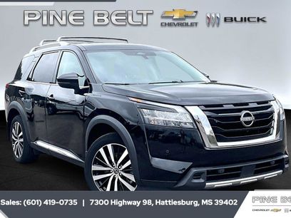 Used 2023 Nissan Pathfinder Platinum w/ Cargo Package