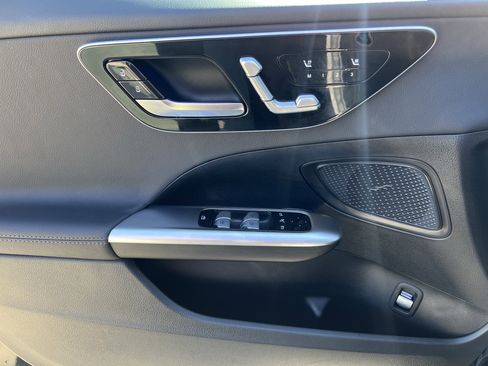 Used 2025 Mercedes-Benz C 300 Sedan image 14