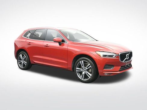 Used 2018 Volvo XC60 T6 Momentum w/ Advanced Package image 15