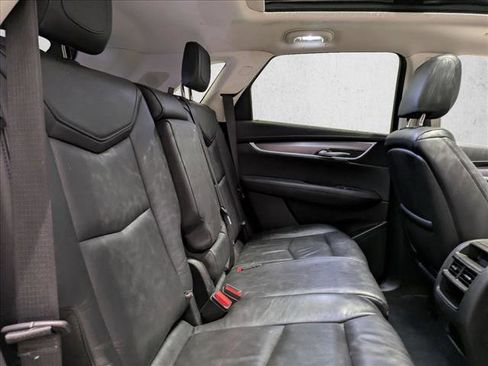 Used 2018 Cadillac XT5 Luxury w/ Driver Awareness Package image 20