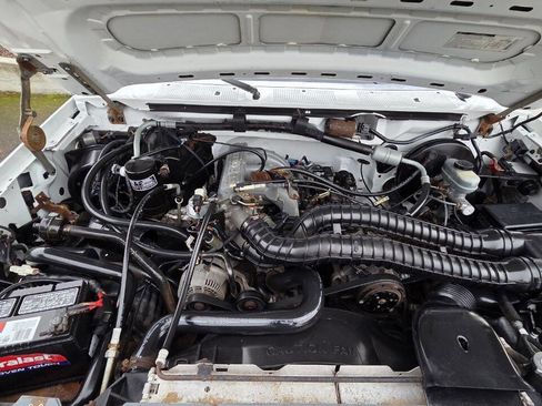 Used 1993 Ford Bronco XLT image 14