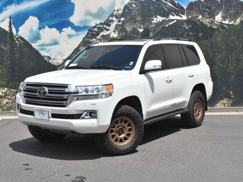 Used 2018 Toyota Land Cruiser AWD/4WD image 6