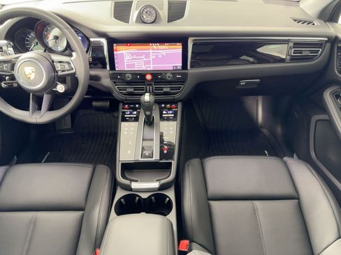 Certified 2026 Porsche Macan S AWD/4WD image 17