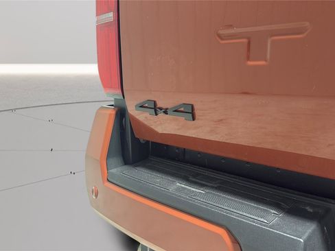 Used 2025 Toyota Tacoma TRD Off-Road w/ TRD Off Road Premium Package image 32