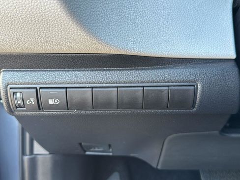 Certified 2024 Toyota Corolla SE image 12