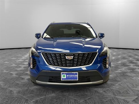 Used 2023 Cadillac XT4 Premium Luxury w/ Cold Weather Package image 8