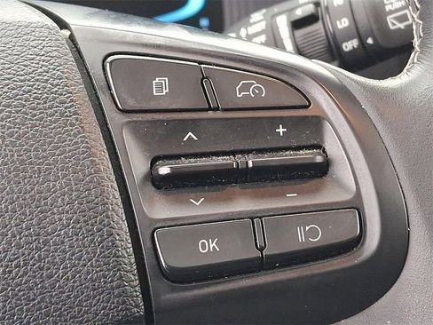 Used 2023 Hyundai Venue SEL w/ Cargo Package image 23