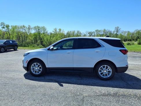 Used 2023 Chevrolet Equinox LT FWD image 28