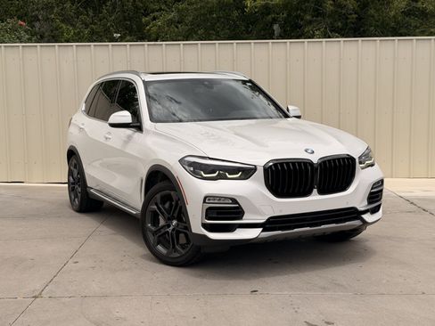 Used 2019 BMW X5 xDrive50i w/ Luxury Seating Package AWD/4WD image 9