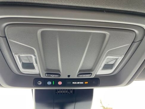 Used 2024 Chevrolet Silverado 1500 LT image 27