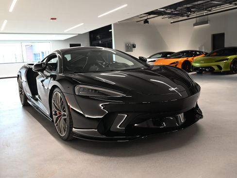 Used 2022 McLaren GT RWD image 8