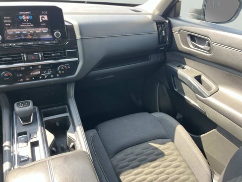 Used 2023 Nissan Pathfinder SV FWD image 11