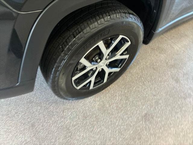 Certified 2024 Jeep Grand Cherokee Limited AWD/4WD image 23