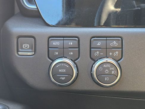 Certified 2024 GMC Sierra 1500 SLT w/ SLT Premium Plus Package image 19