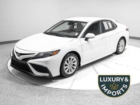 Used 2021 Toyota Camry SE AWD/4WD image 1