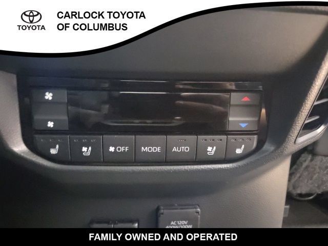 Used 2023 Toyota Sequoia Platinum AWD/4WD image 22