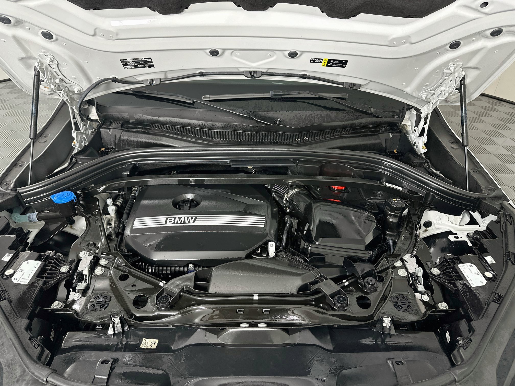 Used 2026 BMW X2 xDrive28i AWD/4WD image 34