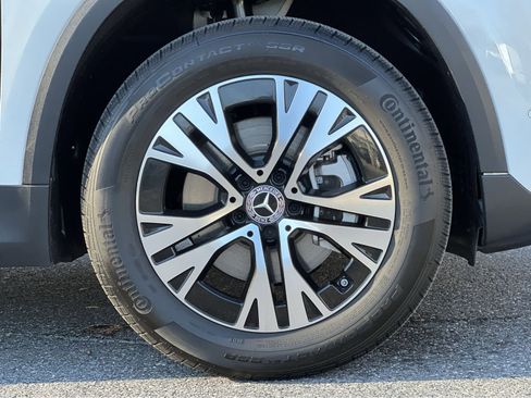 Certified 2025 Mercedes-Benz GLA 250 4MATIC image 10