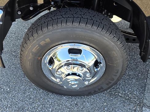New 2026 RAM 3500 Tradesman AWD/4WD image 38