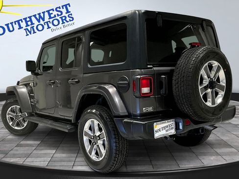 Used 2022 Jeep Wrangler Unlimited Sahara w/ Cold Weather Group image 4