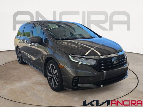 Used 2023 Honda Odyssey Touring image 1