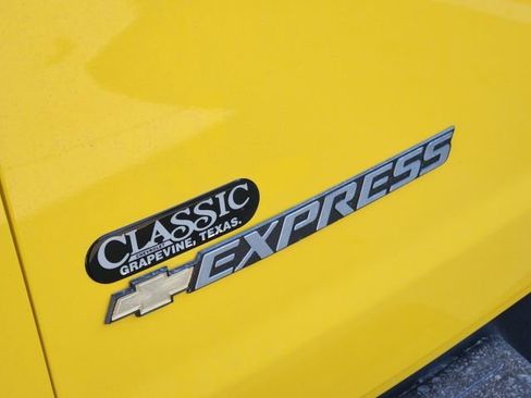 New 2025 Chevrolet Express 2500 RWD image 8