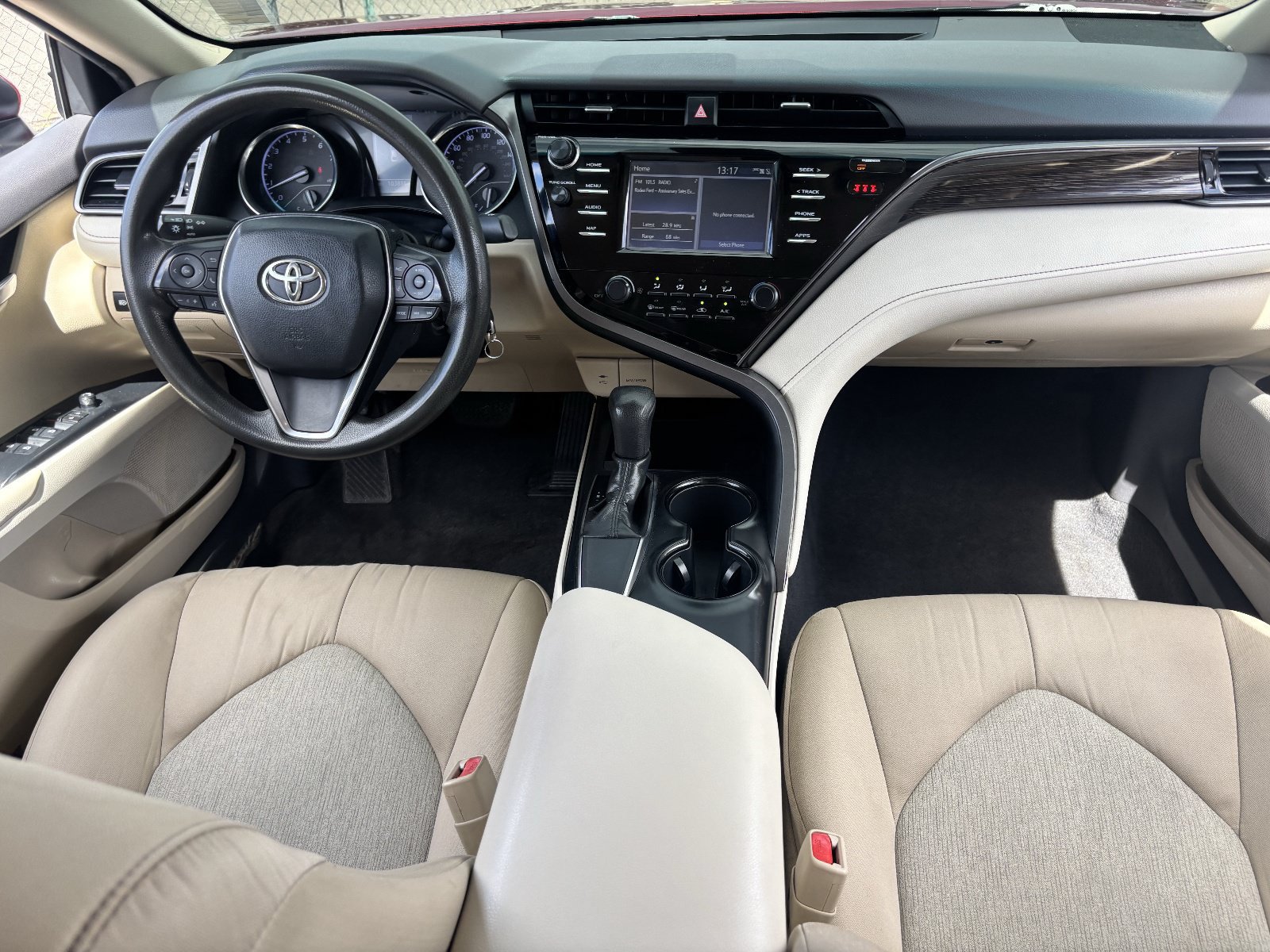 Used 2019 Toyota Camry LE w/ Carpet Mat Package FWD image 15
