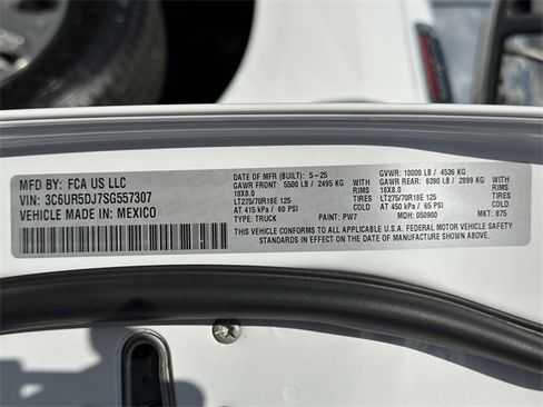 Used 2025 RAM 2500 Lone Star image 32