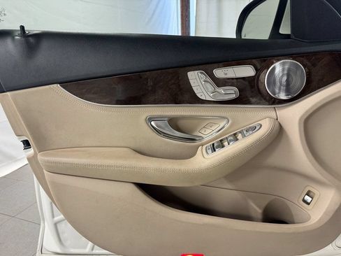 Used 2016 Mercedes-Benz C 300 4MATIC Sedan image 15