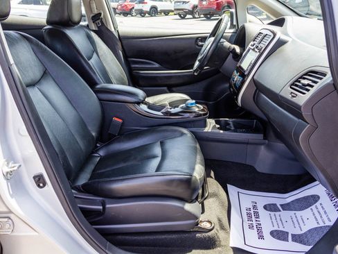 Used 2014 Nissan Leaf SL FWD image 45