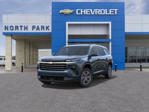 New 2026 Chevrolet Traverse LT image 8