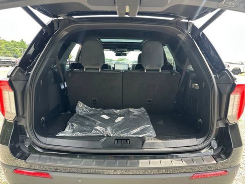 Certified 2025 Ford Explorer ST-Line w/ Premium Package AWD/4WD image 14