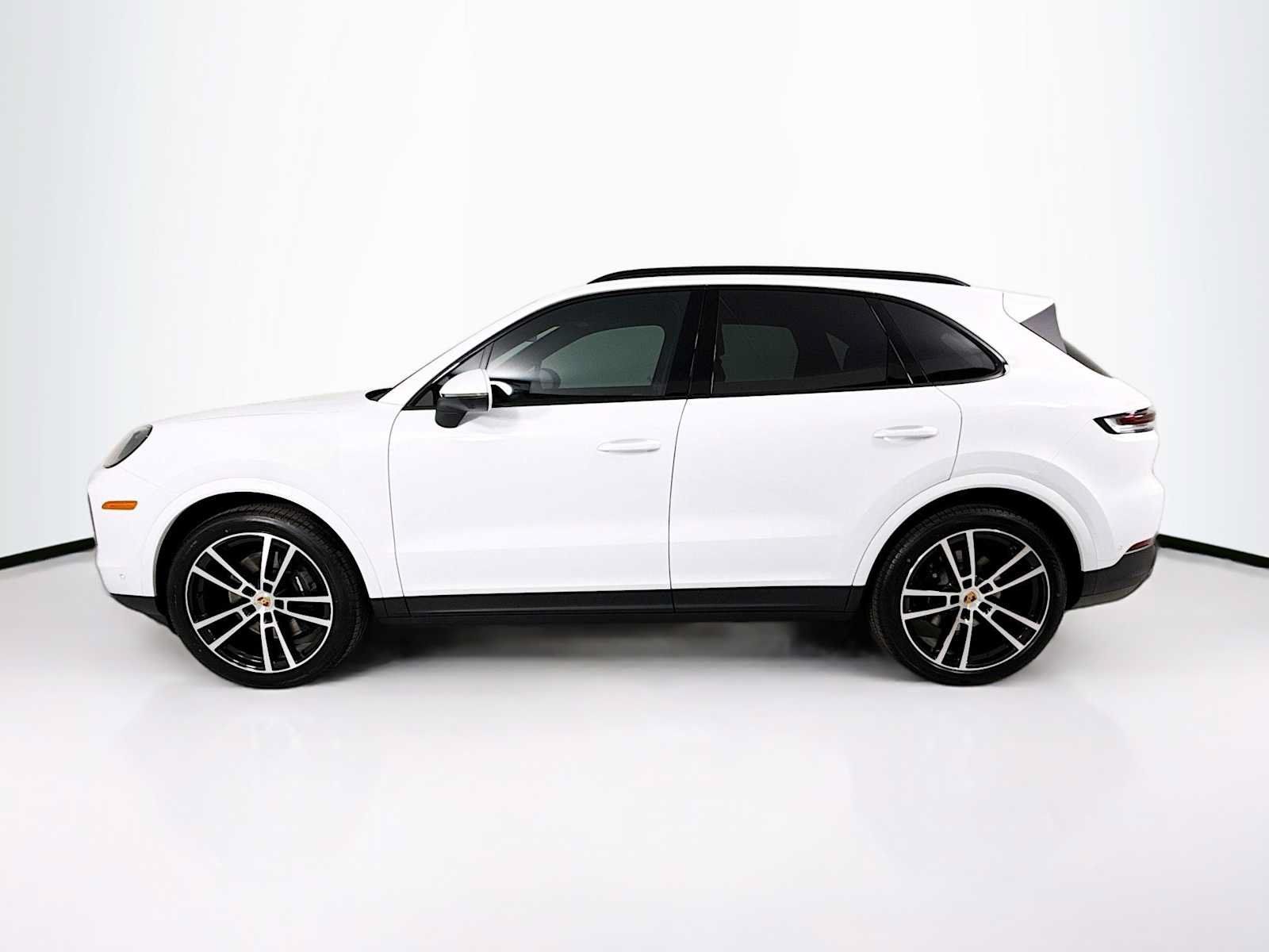 Used 2026 Porsche Cayenne AWD/4WD image 2