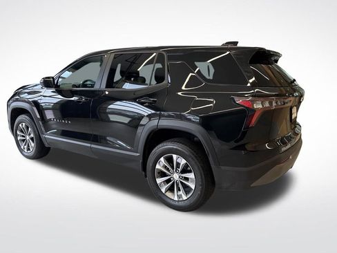 Used 2025 Chevrolet Equinox LT image 3